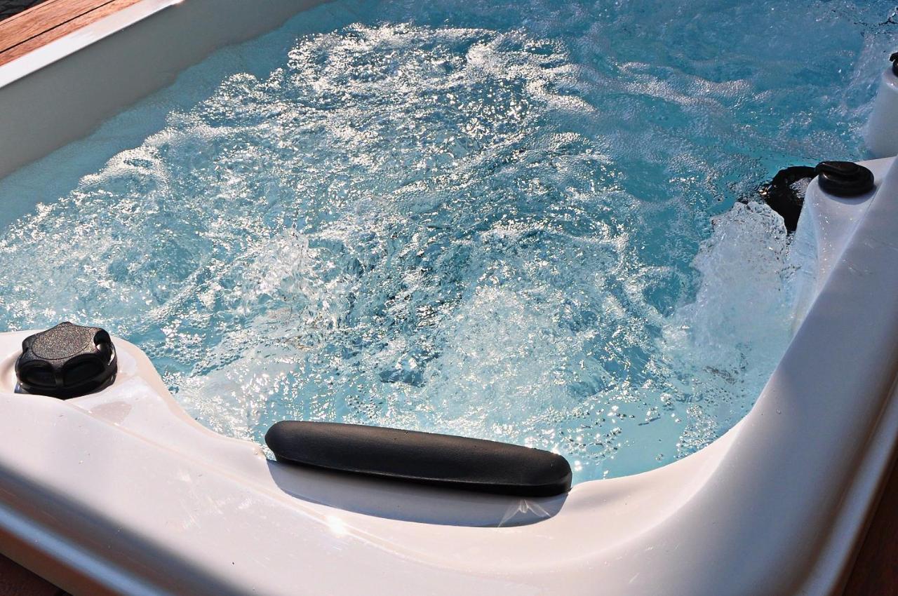 Una Spettacolare Vista Mare - Casa Con Jacuzzi Bergeggi Exterior foto